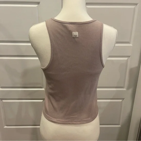 Vuori Women's Ribbed Crop Tank Top in Light Taupe - Picture 7 of 9
